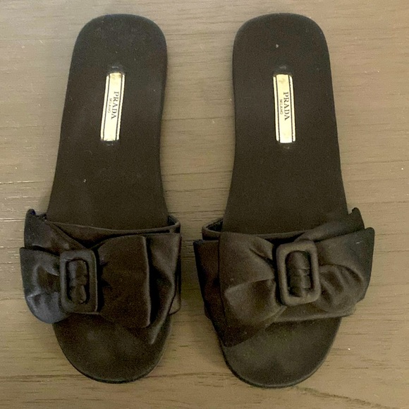 Prada sandals with classic bow - Picture 1 of 2